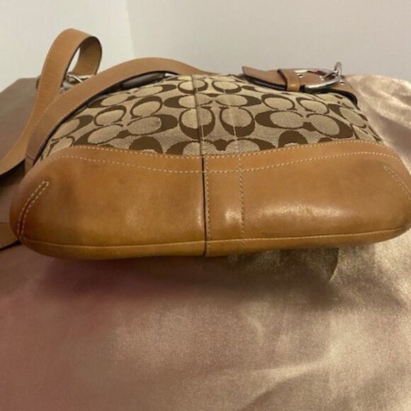 Coach Signature Jacquard Canvas and Leather Soho Duffle Bag M05W-3574 - Picture 3 of 7